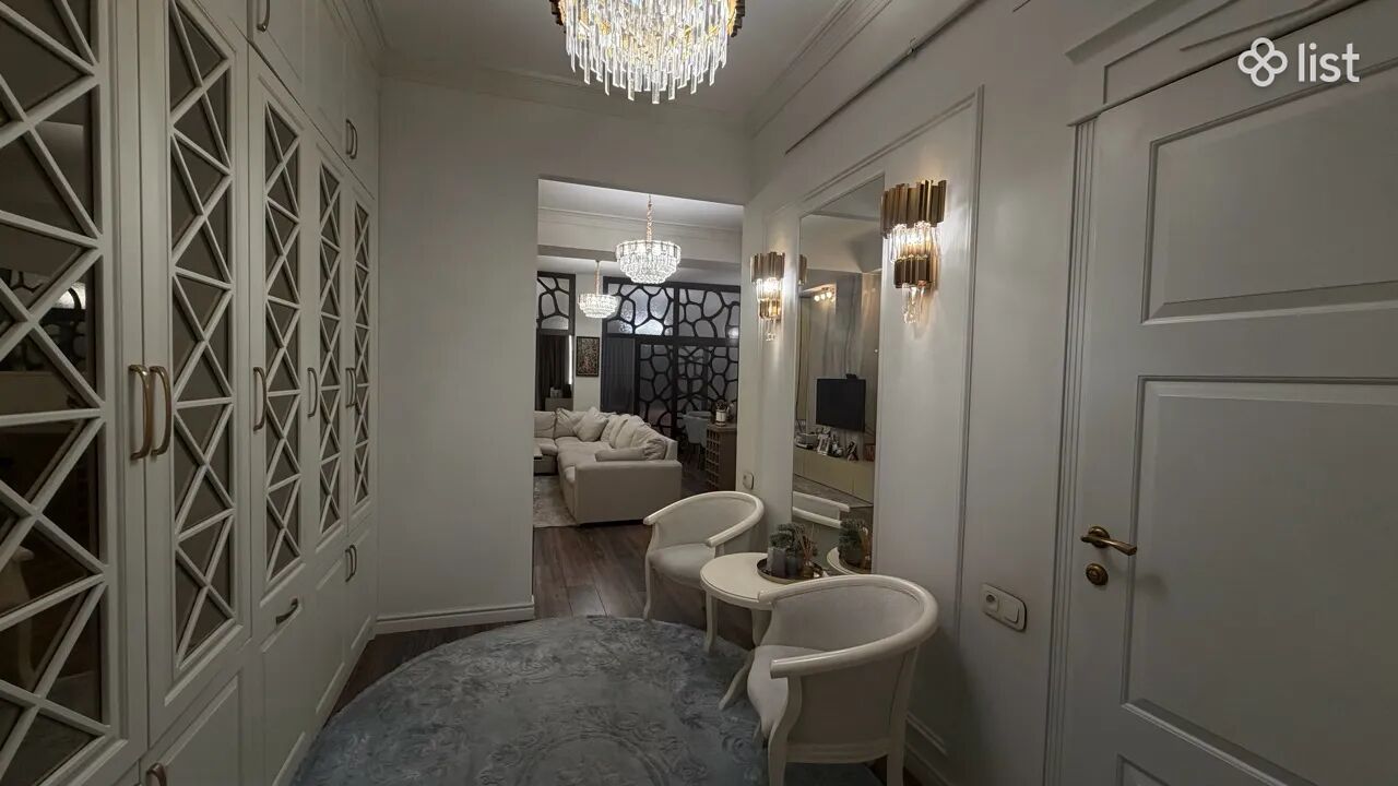 3 room apartment in a new building on Nalbandyan Street in the center, 85 sq.m., 8/10 floor