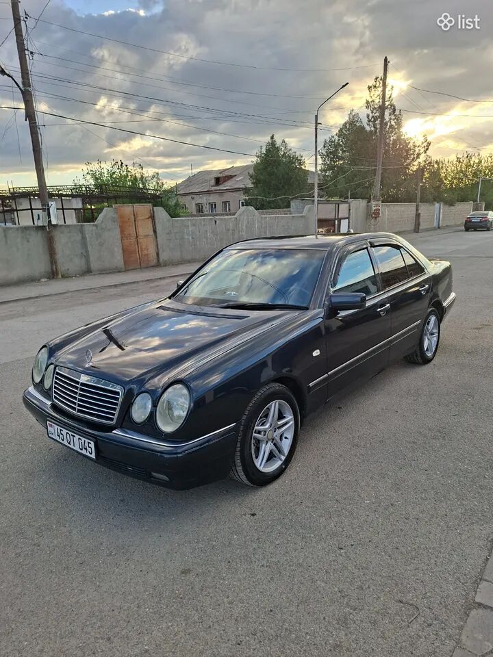 1998 Mercedes-Benz E-Class, 3.2L