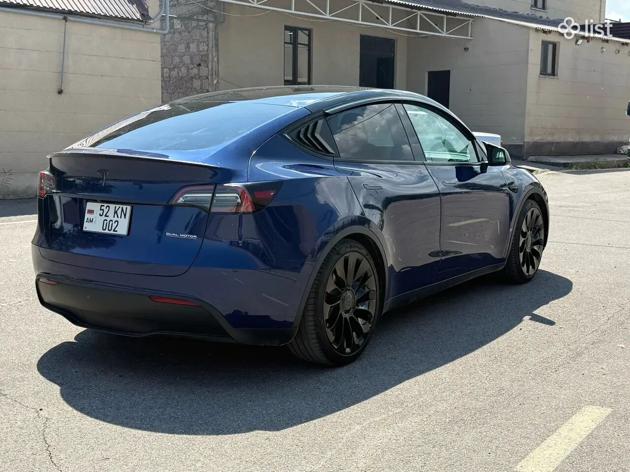 2022 Tesla Model Y wagon, electric, all wheel drive
