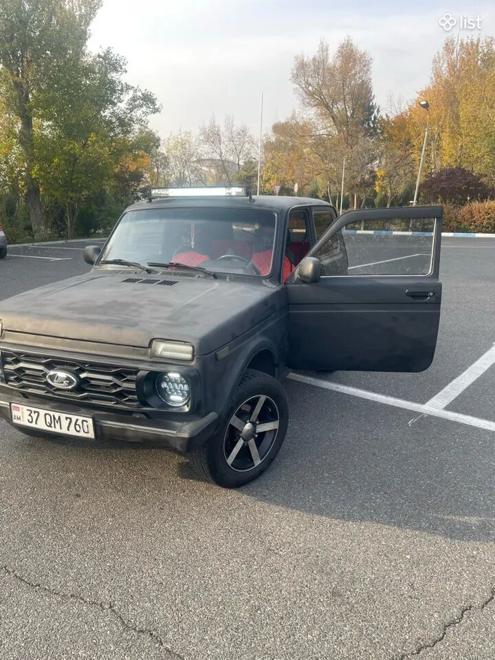 2001 VAZ (Lada) 2121 (4x4) wagon, 1.7L, all wheel drive, gas