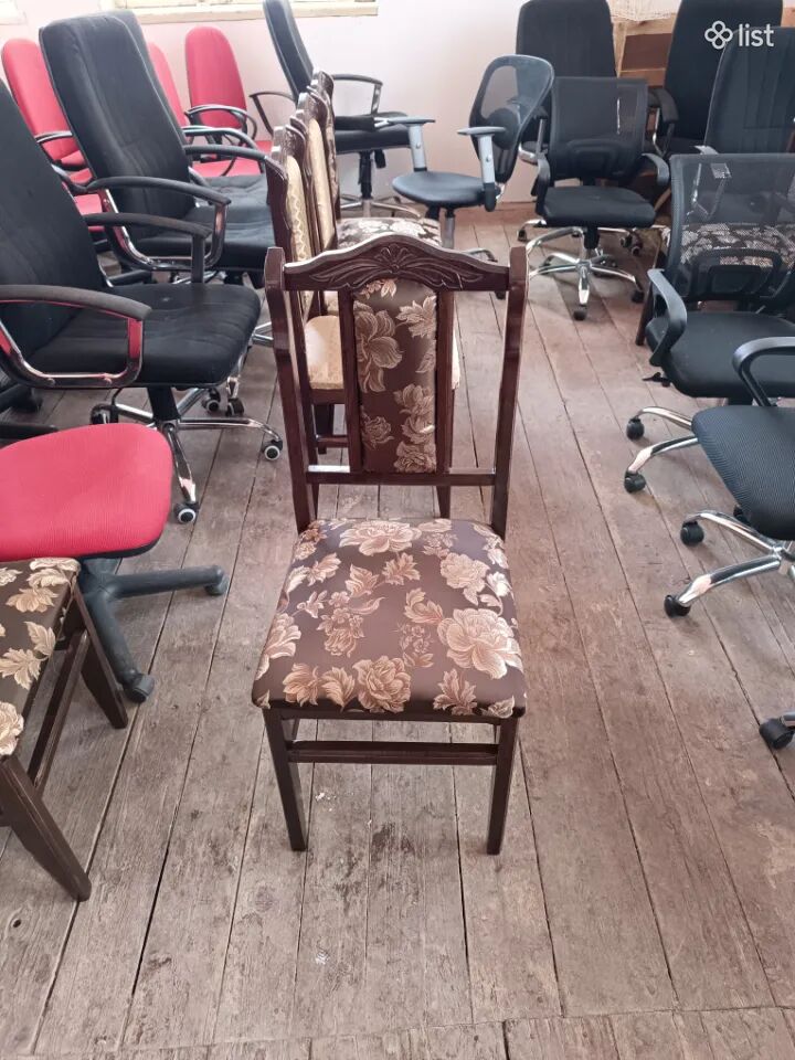 Նոր բարձր որակի աթոռներ պատրաստված հաճարի փայտից առաքում