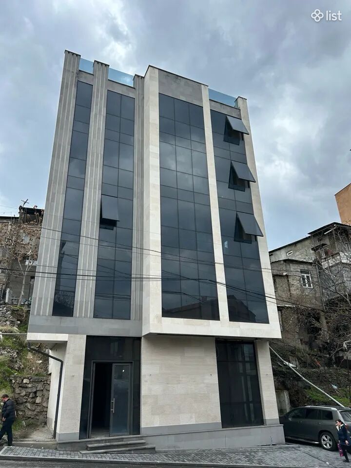 Office Space on Armenak Armenakyan Street in the center, 550 sq.m.