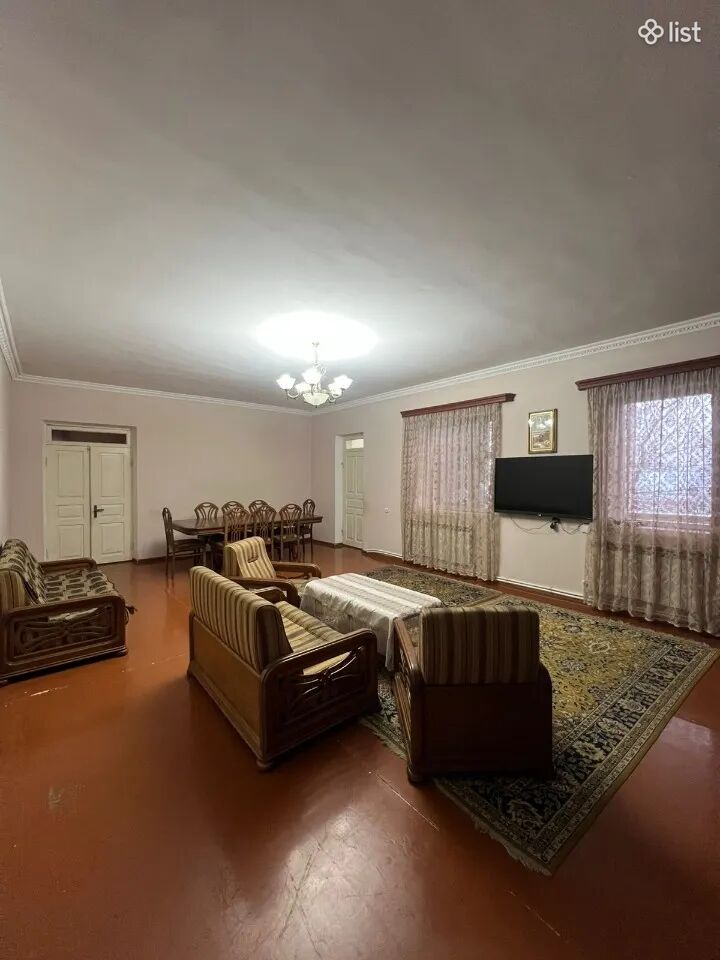 Երկու հարկանի տուն, село Арзни Արզնիում, 300 քմ, 1200 քմ հողի վրա