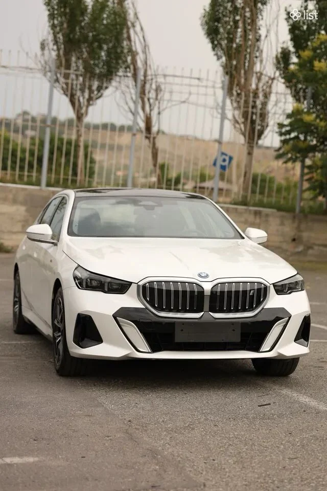 2024 BMW i5, electric