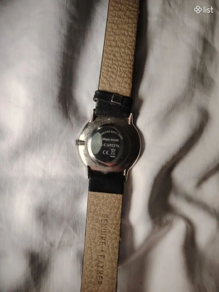Классические часы от бренда Time Elements