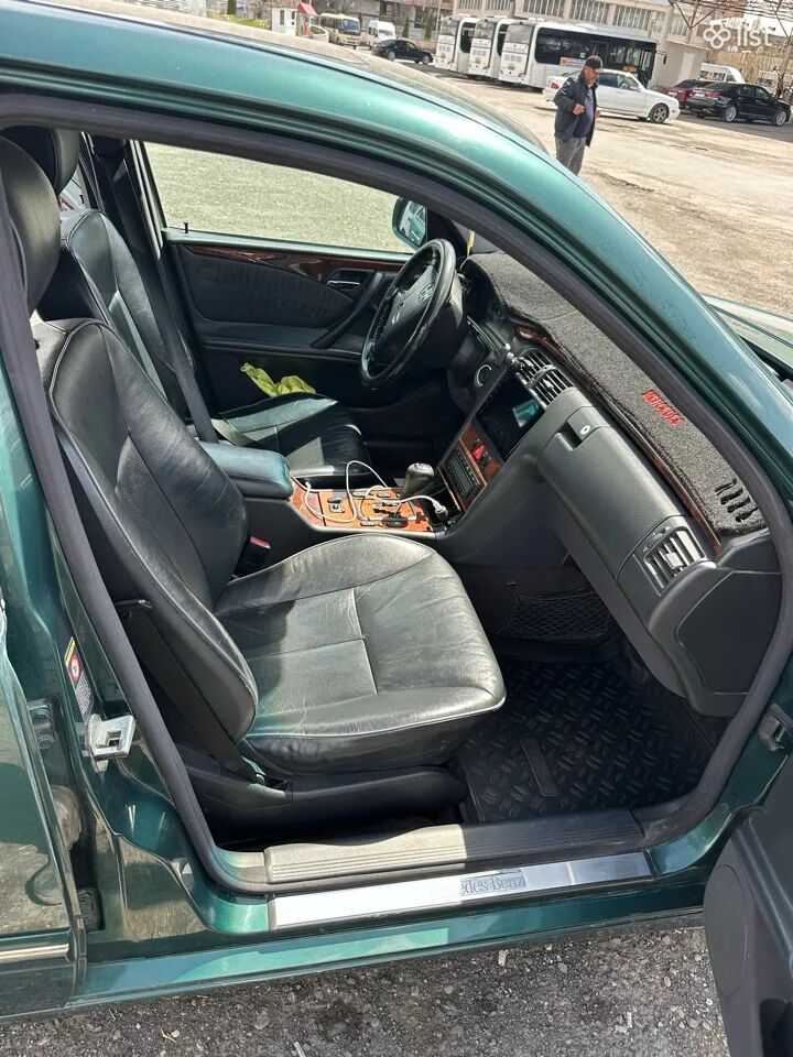 Mercedes-Benz E-Class, 3.2 լ, 2000 թ., գազ