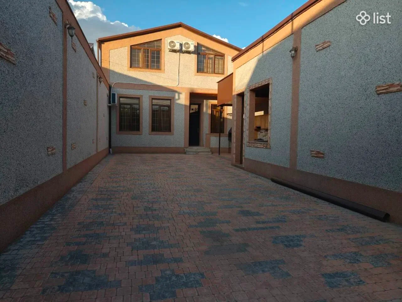 Two story stone house, Amaranotsain 2nd Territory in Malatia-Sebastia, 160 sq.m.