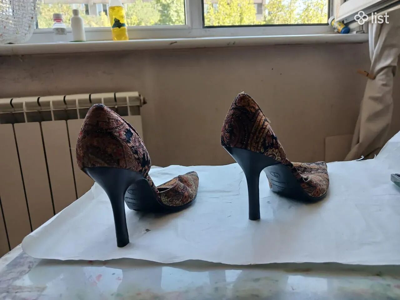 Կոշիկ կտորից բազմագույն