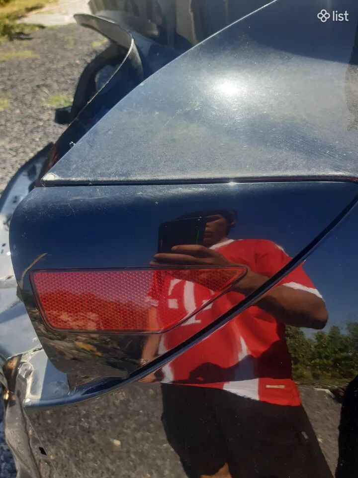 Tesla model 3 atrajatel