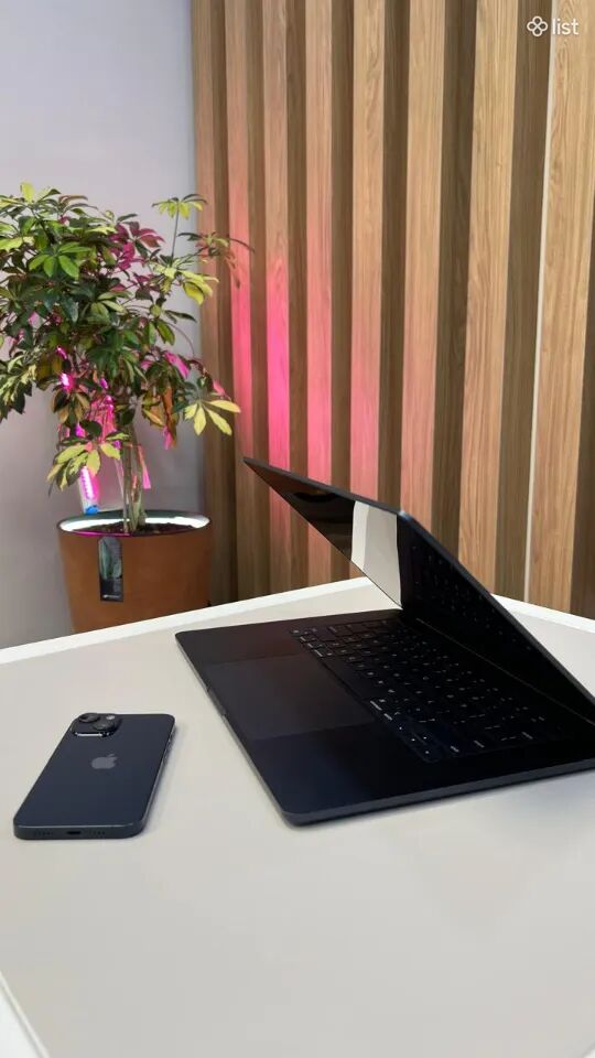 Apple MacBook AIR M2