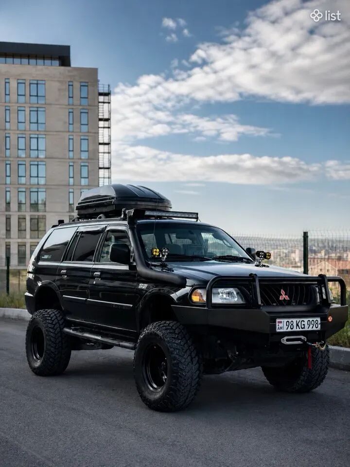 1999 Mitsubishi Montero Sport, 3.0L, all wheel drive, gas