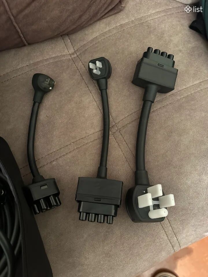 Tesla լիցքավորիչի պերեխադնիկ