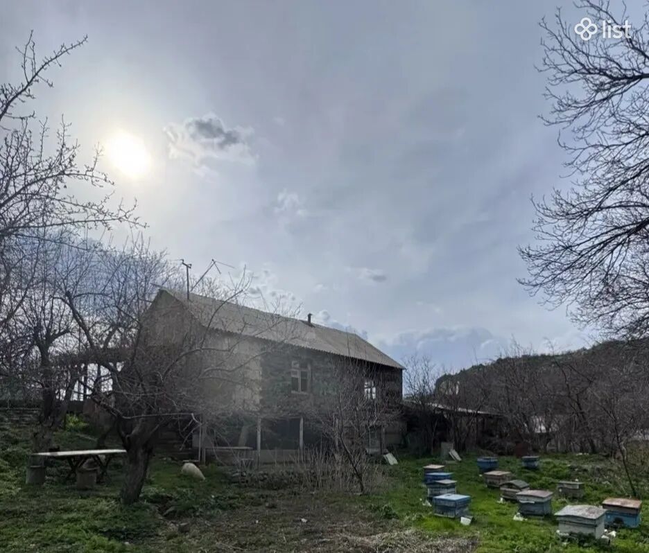 Երկու հարկանի քարե տուն Գողթանիկում, 120 քմ, 1560 քմ հողի վրա