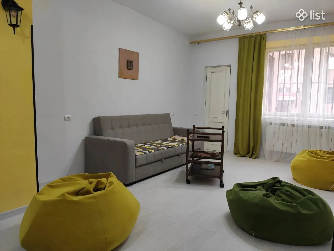 3-комн. квартира в новостройке на пр. Гарегина Нжде, 100 кв.м., 1/3 этаж, дизайнерский ремонт