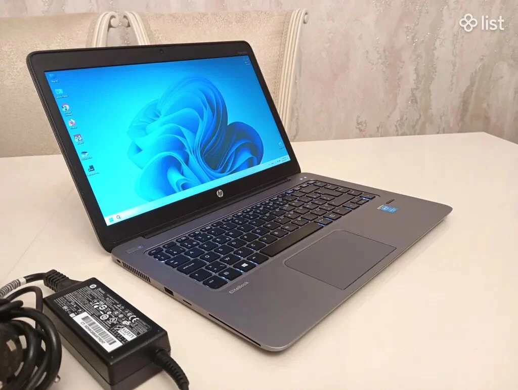 HP EliteBook Folio 1040 G2 / Corei5 5300U / M2 SSD 500GB / RAM 8GB / Full HD LED IPS