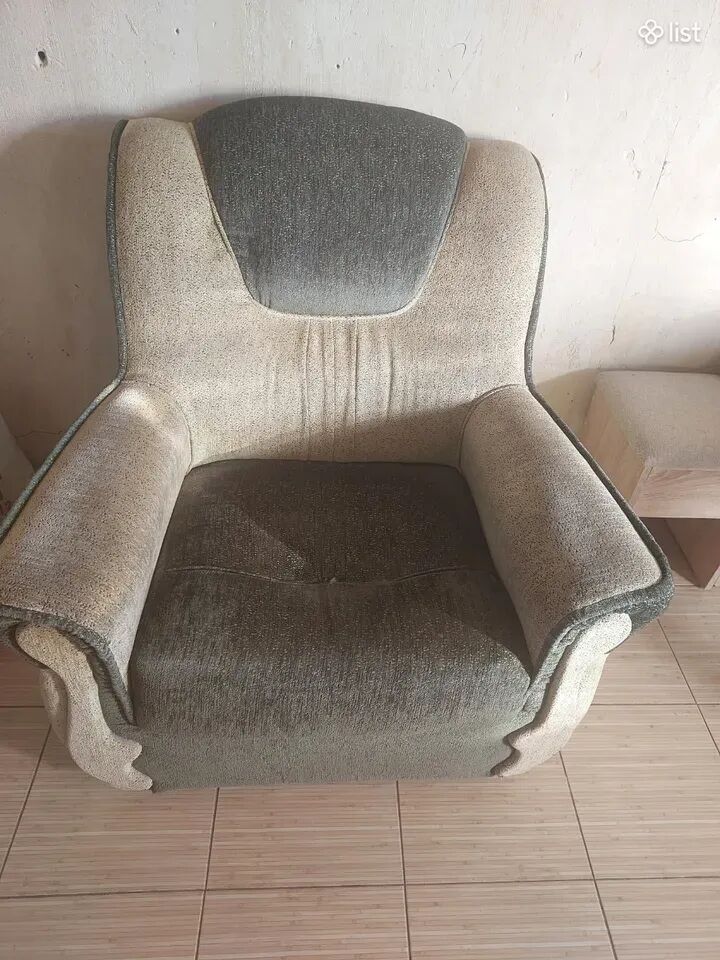 Բազկաթոռ 1 հատ օգտագործված է Եղվարդ