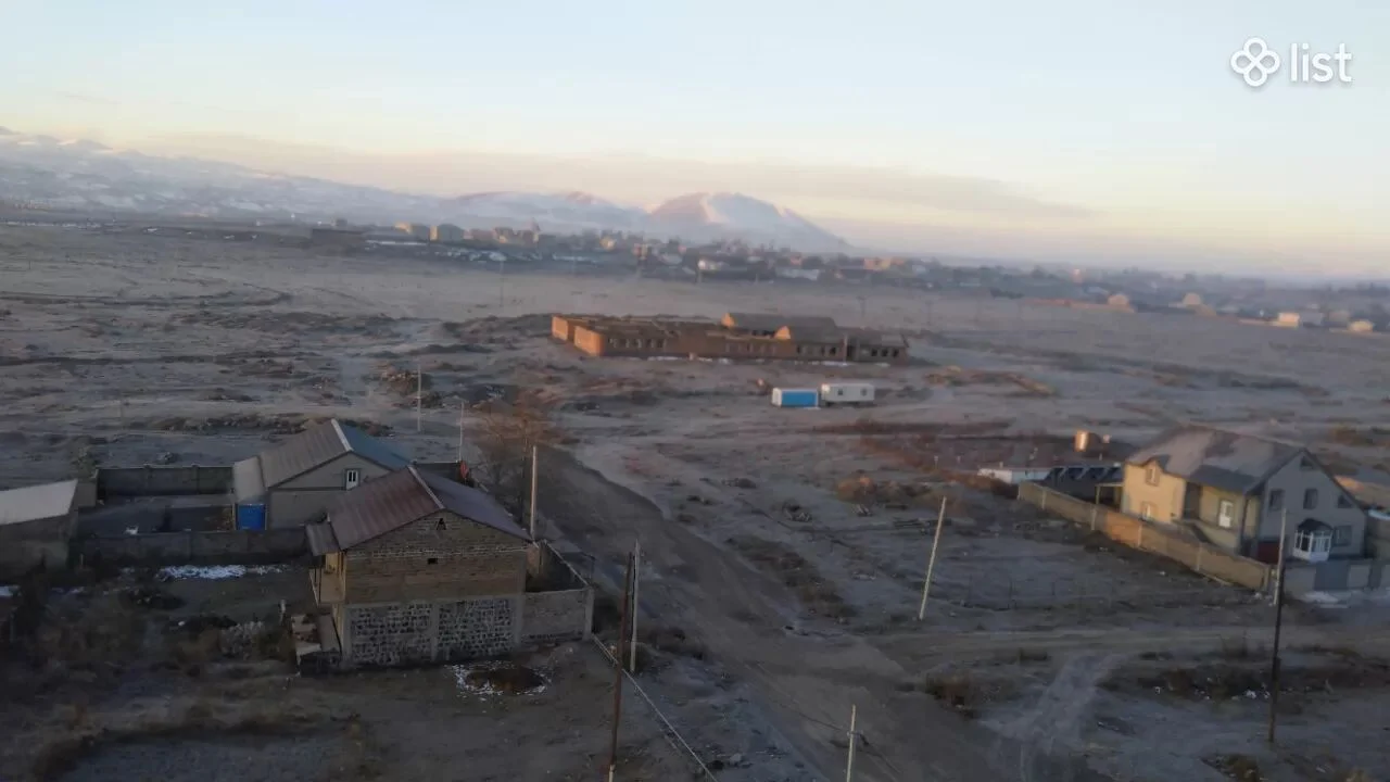 Երկու հարկանի քարե տուն, Улица Абовяна Սևանում, 200 քմ, 600 քմ հողի վրա, 2 սանհանգույց