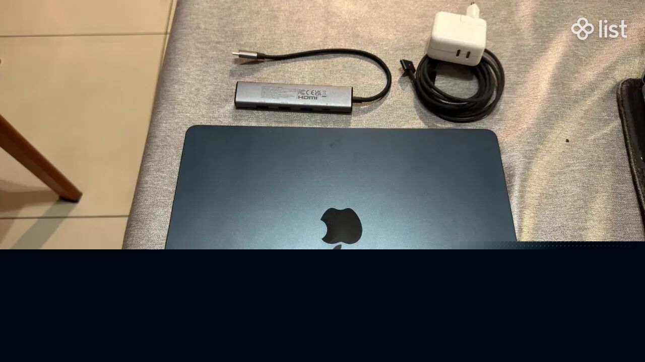 Apple MacBook Air, M2, 16 GB RAM, 512GB Space Gray + bonus