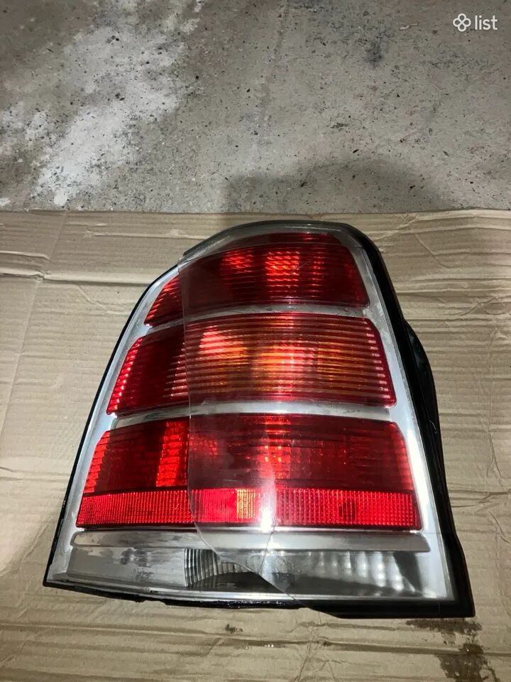 Opel Zafira B հետևի ձախ լուսարձակ