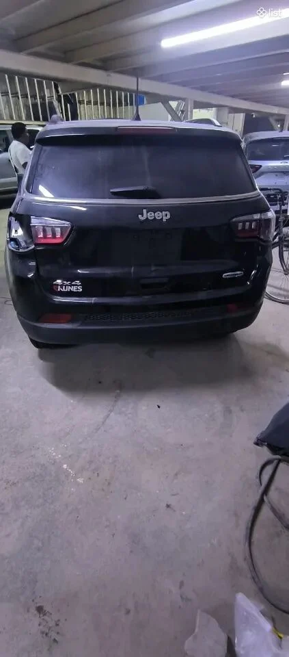 Jeep compass բագաժնիկ