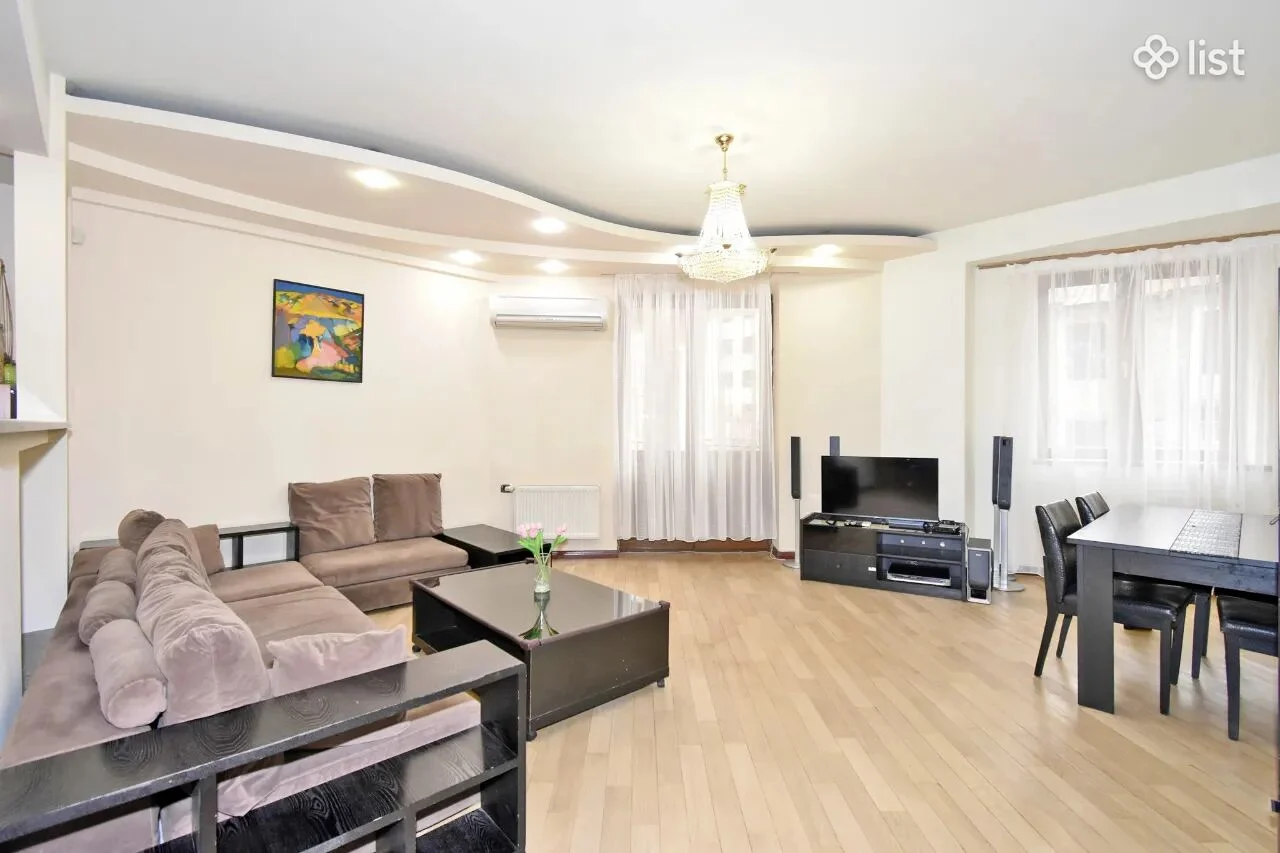 3 room apartment in a new building on Yekmalyan Street in the center, 120 sq.m., 2/13 floor