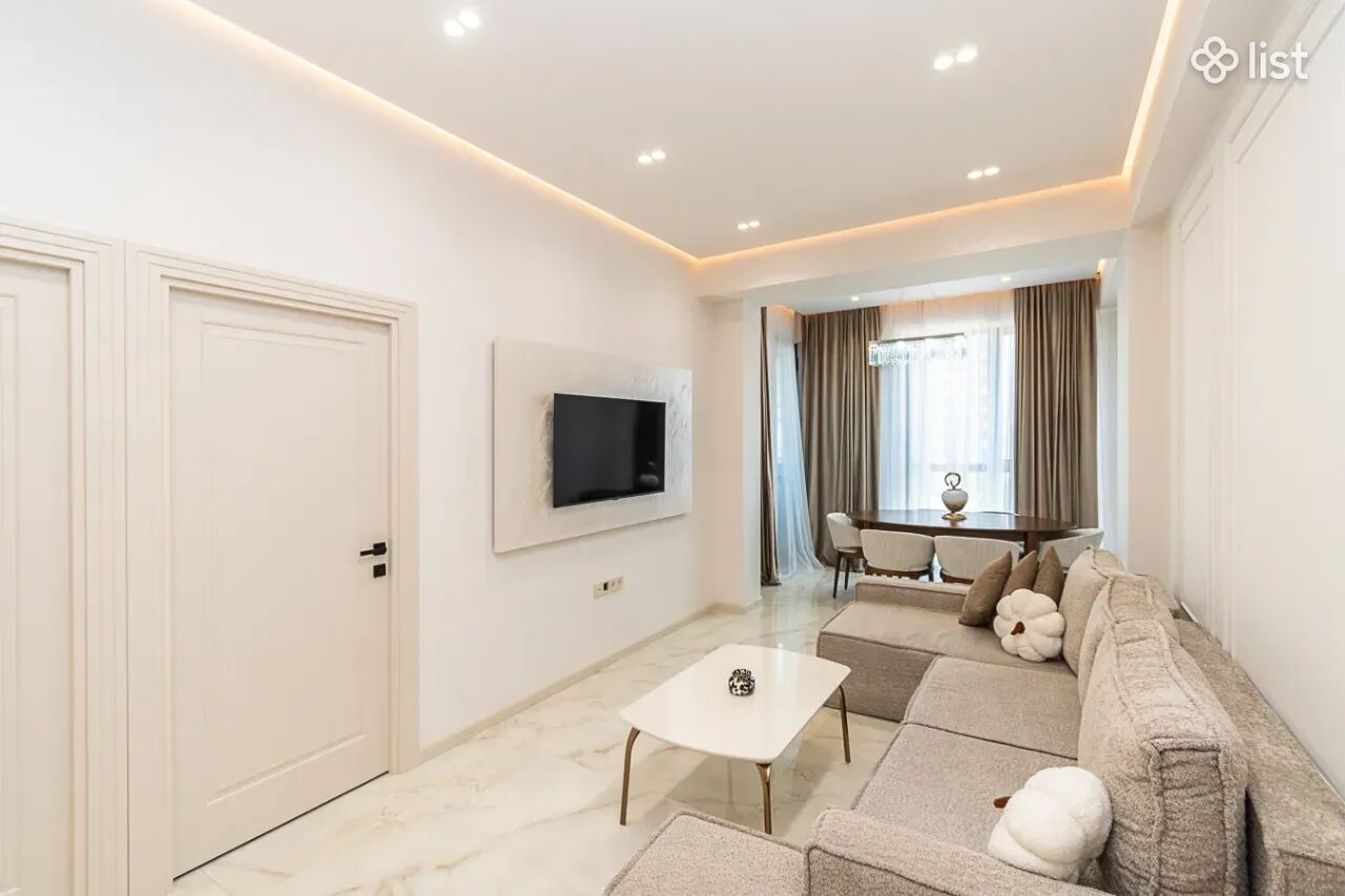 3 room apartment in a new building on Tsarav Akhpyur Street in Avan, 74 sq.m., 5/16 floor