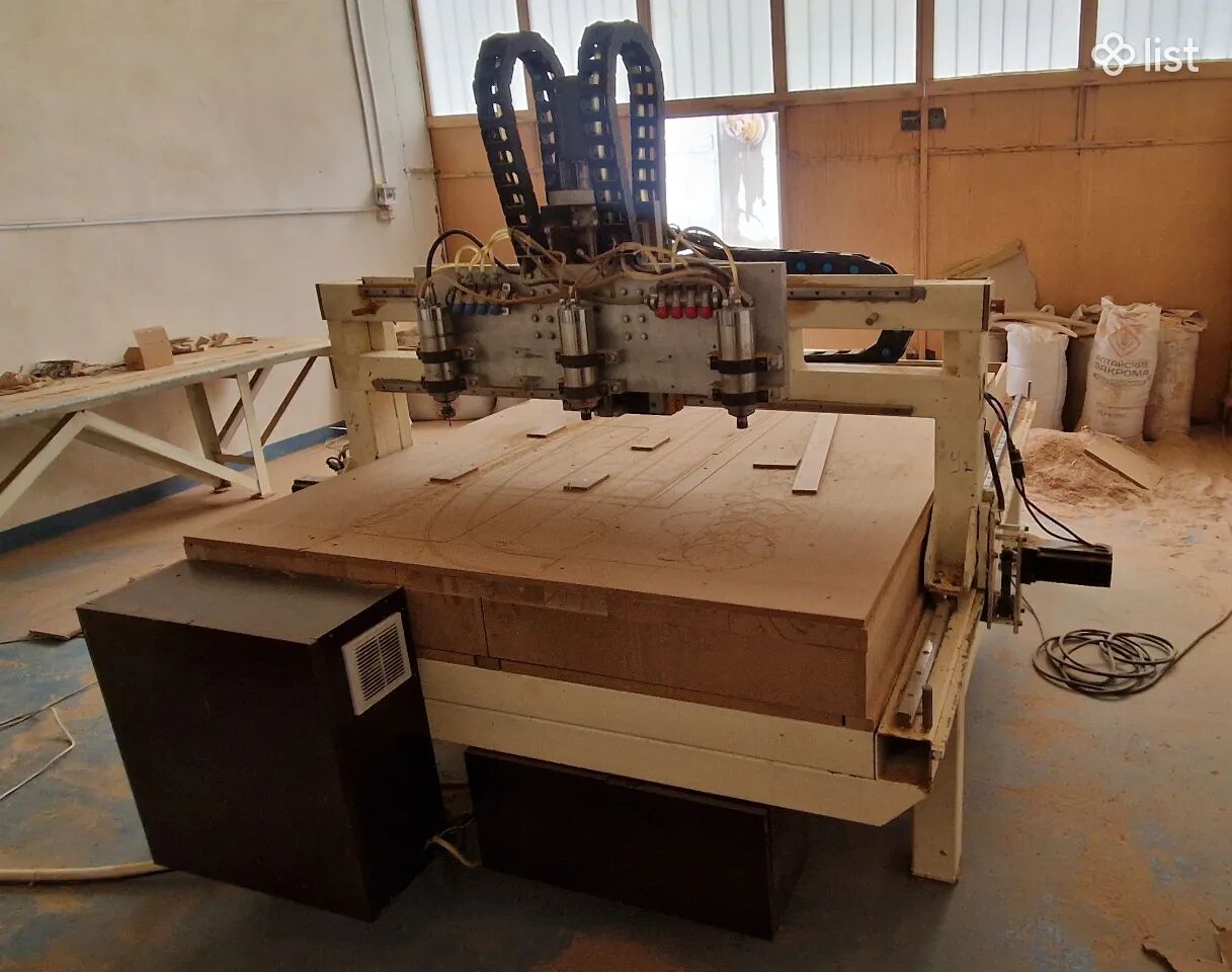 CNC հաստոց 4 շպինդելանի