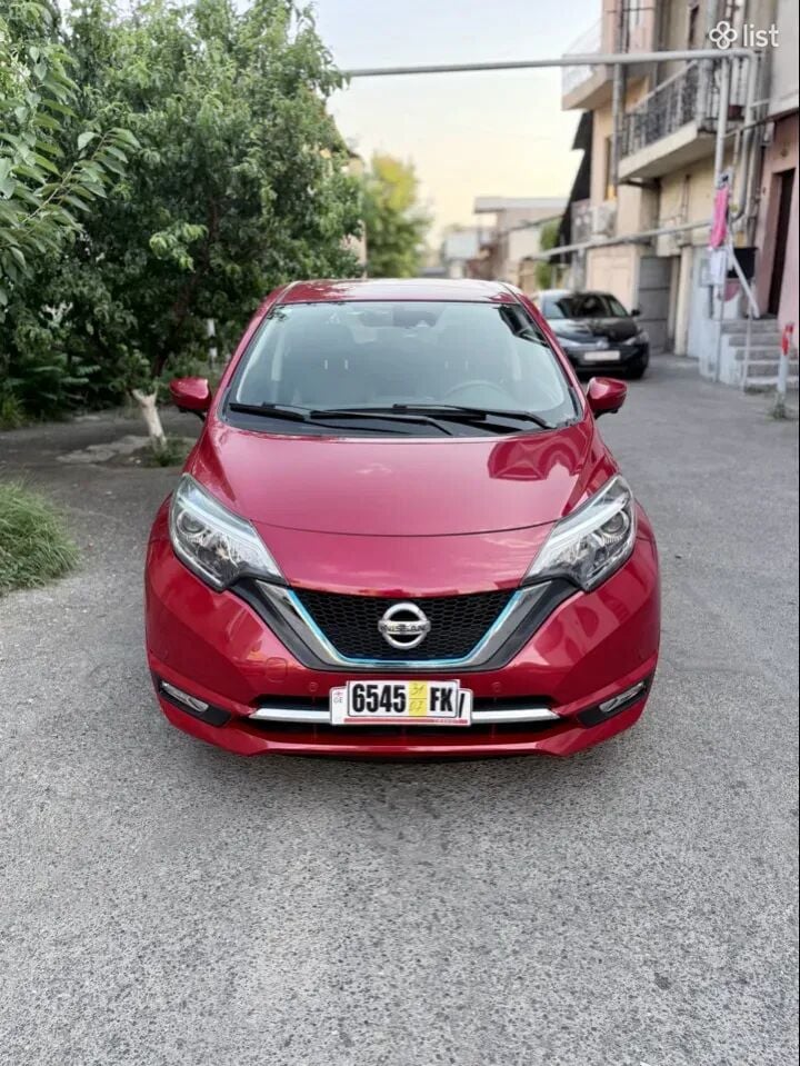 2017 Nissan Note hatchback, 1.2L, hybrid, red