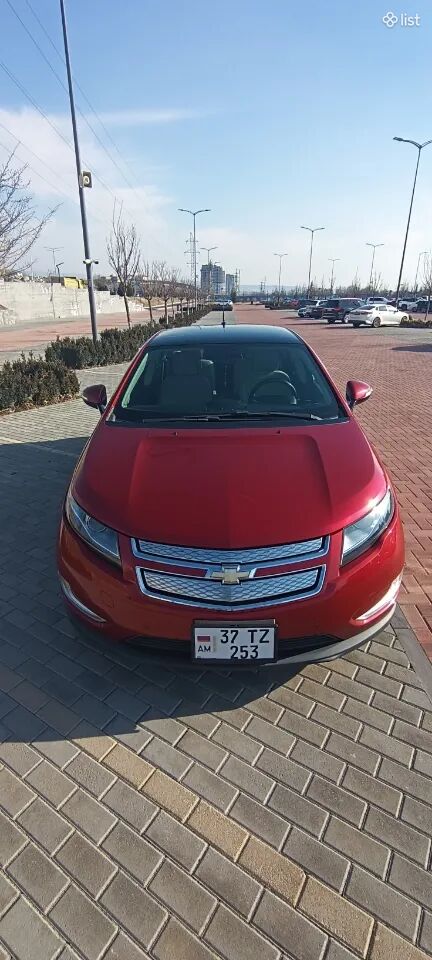 2011 Chevrolet Volt, electric, red