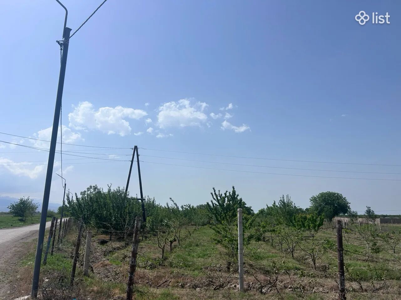 Հողատարածք բնակելի շինությունների համար Արարատում, 1,700 քմ