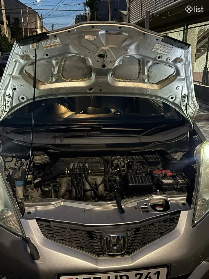 2008 Honda Fit hatchback, 1.3L, gas