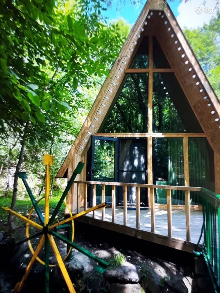Երկու հարկանի ամառանոց Բազմաղբյուրում, 30 քմ, 500 քմ հողի վրա