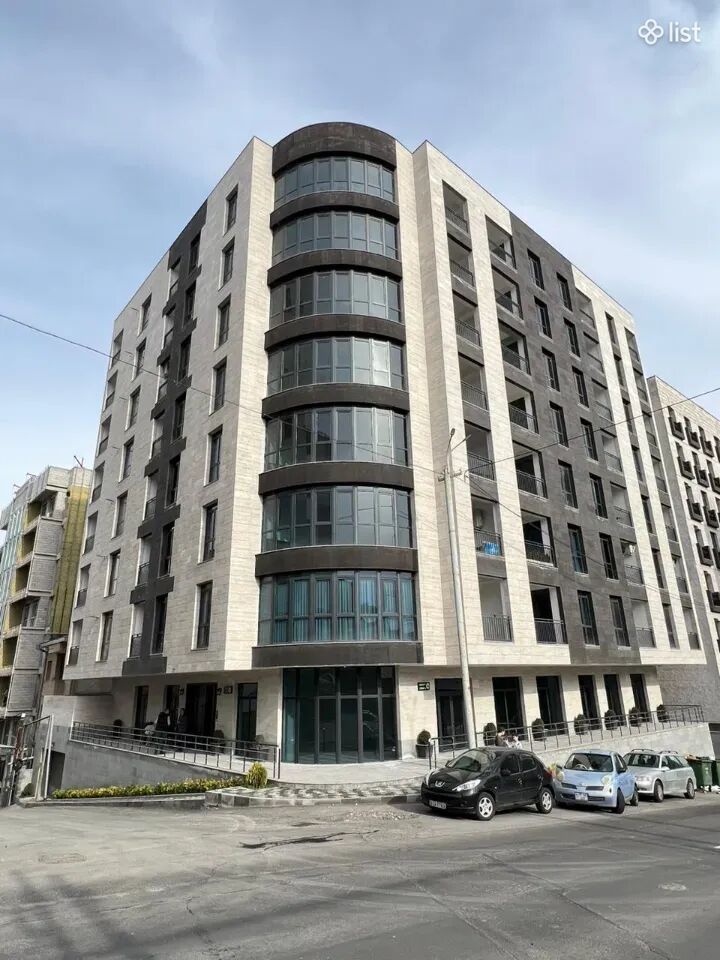 4 սենյականոց բնակարան նորակառույց շենքում Սլավիկ Չիլոյան փողոցում Արաբկիրում, 140 քմ, 6/8 հարկ