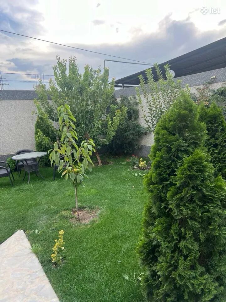 Երկու հարկանի տուն Հաղթանակի 1-ին փողոց 1-ին նրբանցքում Մալաթիա-Սեբաստիայում, 180 քմ
