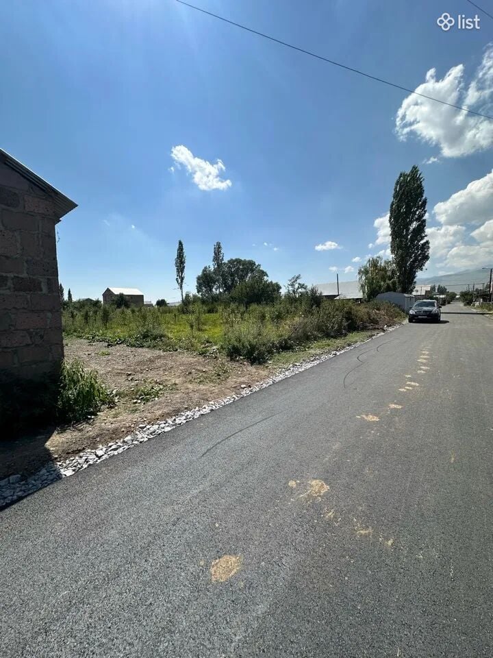 Հողատարածք բնակելի շինությունների համար Քուչակում, 1,300 քմ