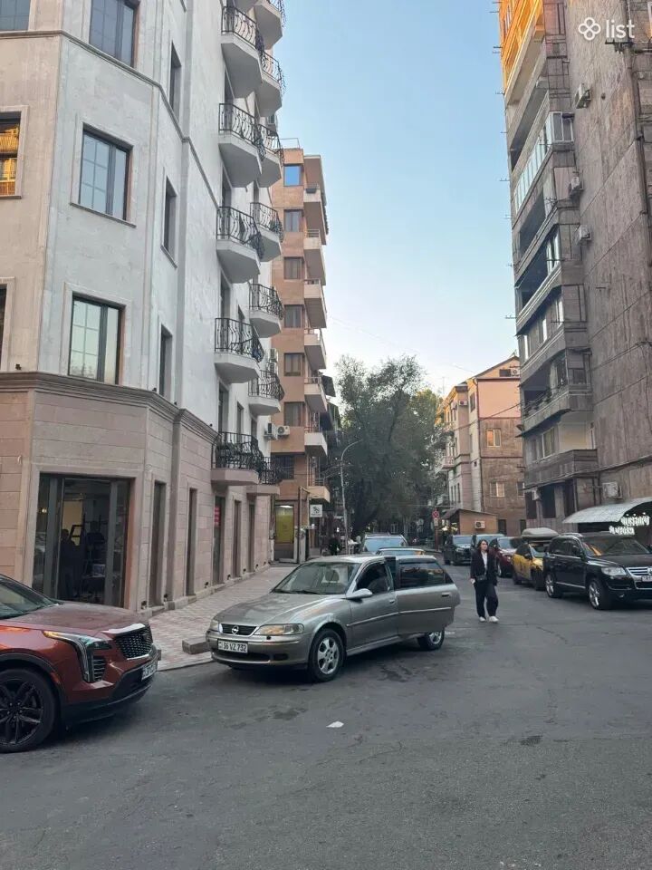3 room apartment in a new building on Teryan Street in the center, 126 sq.m., 6/8 floor, 2 bathrooms