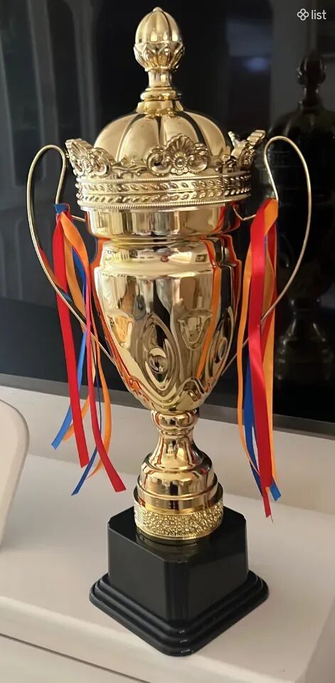 Գավաթ 46 սմ թագ մետաղյա