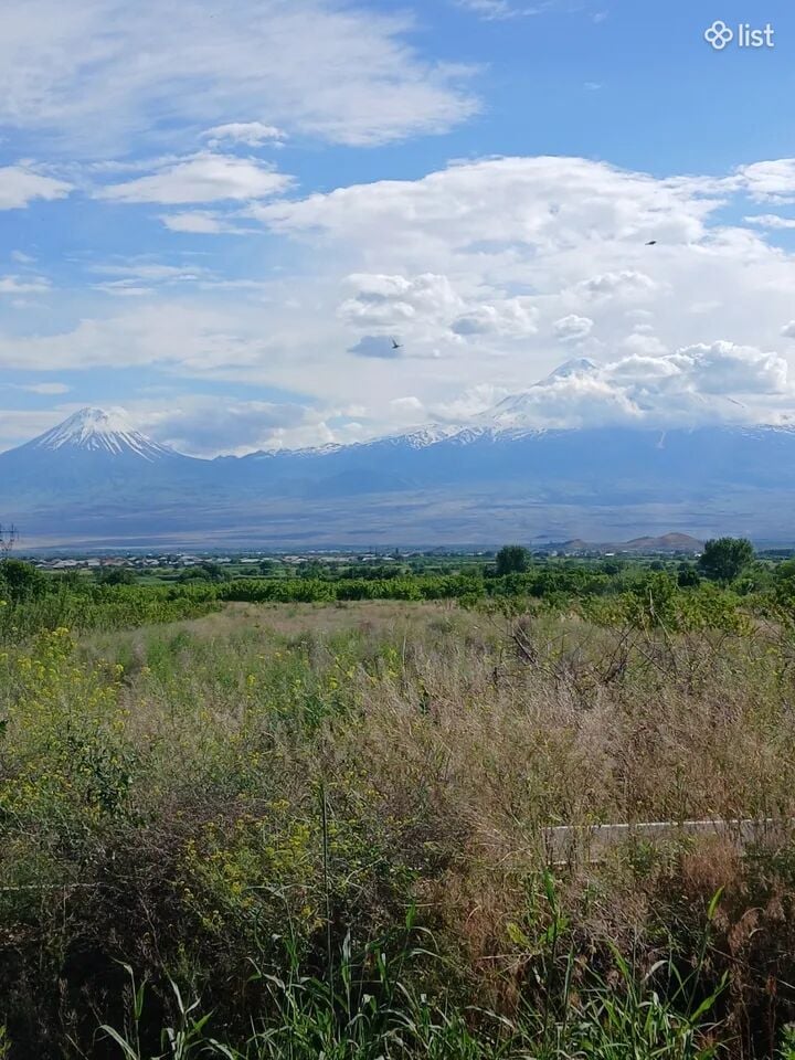 Հողատարածք բնակելի շինությունների համար Ա. Թամանյան փողոցում Նոր ուղիում, 1,000 քմ