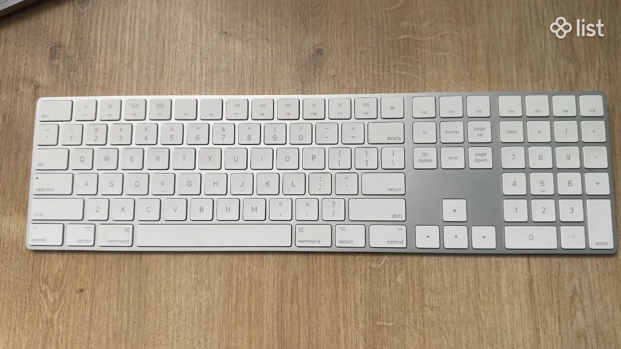 Apple white magic keyboard with numeric keypad