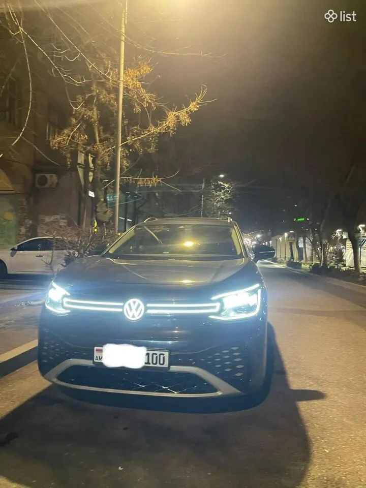 2022 Volkswagen ID.6 wagon, electric