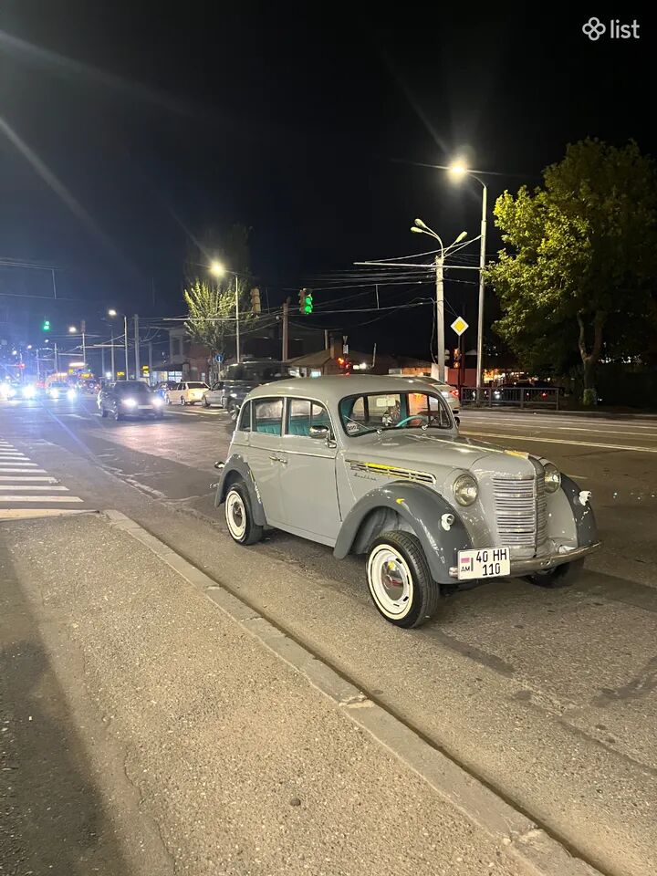 Մոսկվիչ 400 1951 retro