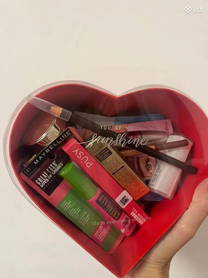 Բոքս (Estee Lauder, Maybelline, Pusy, Farm Stay)