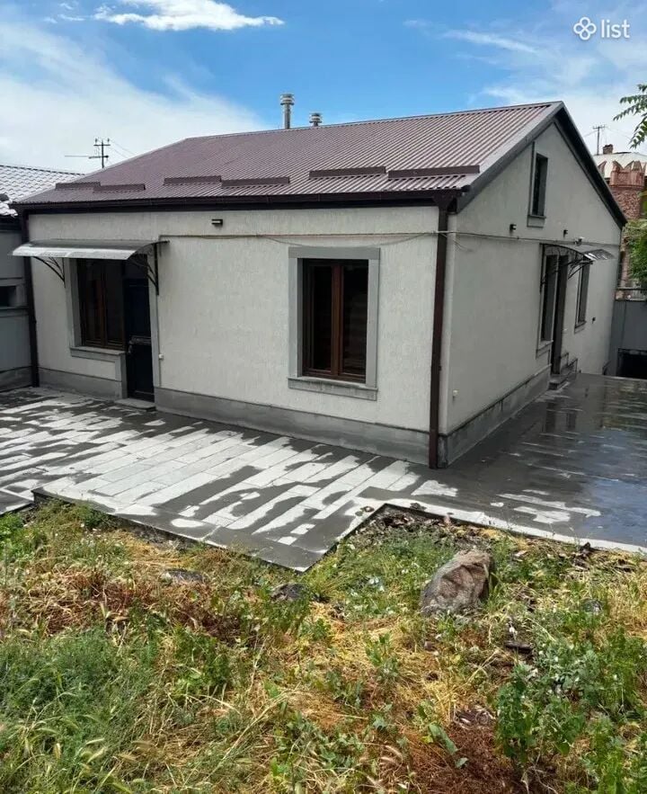 Երկու հարկանի քարե տուն Սարգիս Բաղդասարյան փողոցում Նորք-Մարաշում, 212 քմ, 341 քմ հողի վրա