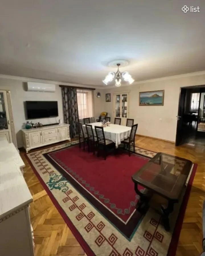 4 սենյականոց բնակարան Զաքյան փողոցի 1-ին նրբանցքում կենտրոնում, 100 քմ, 1/5 հարկ, 2 սանհանգույց
