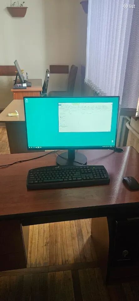 Հզոր Intel Cor (TM) I5, 3.10 GHz 3.10 GHz մեծ մոնիտորով