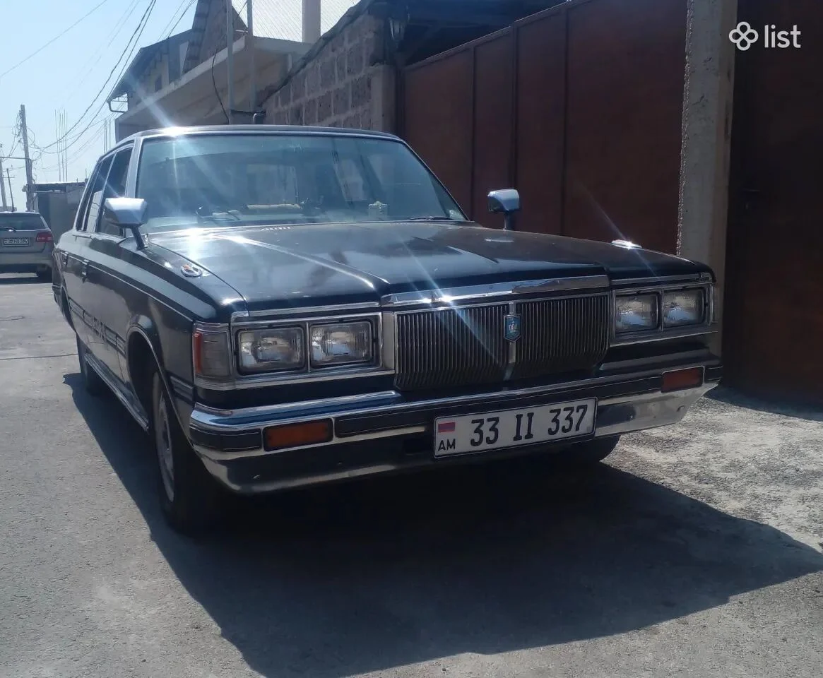 Toyota Crown, 2.2 լ, 1982 թ.
