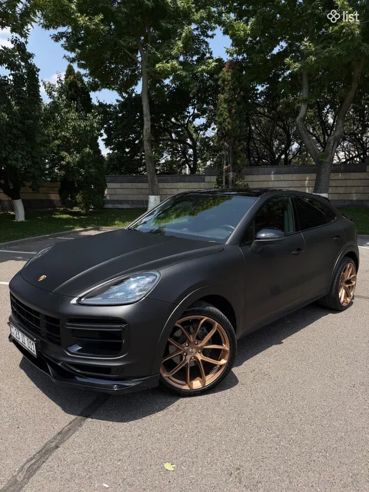 2019 Porsche Cayenne Coupe, 3.0L, all wheel drive