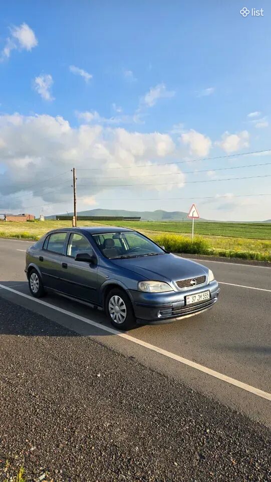1998 Opel Astra hatchback, 1.4L, gas