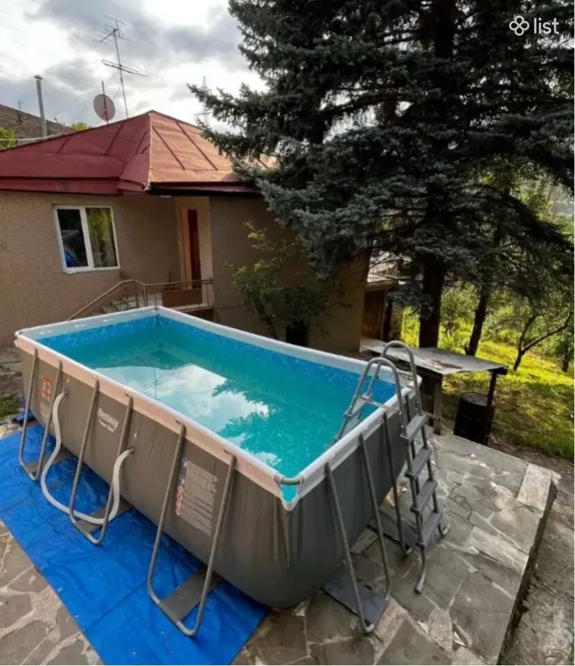 Երկու հարկանի քարե տուն Սայաթ-Նովայի փողոցում Դիլիջանում, 70 քմ, 3000 քմ հողի վրա, 2 սանհանգույց