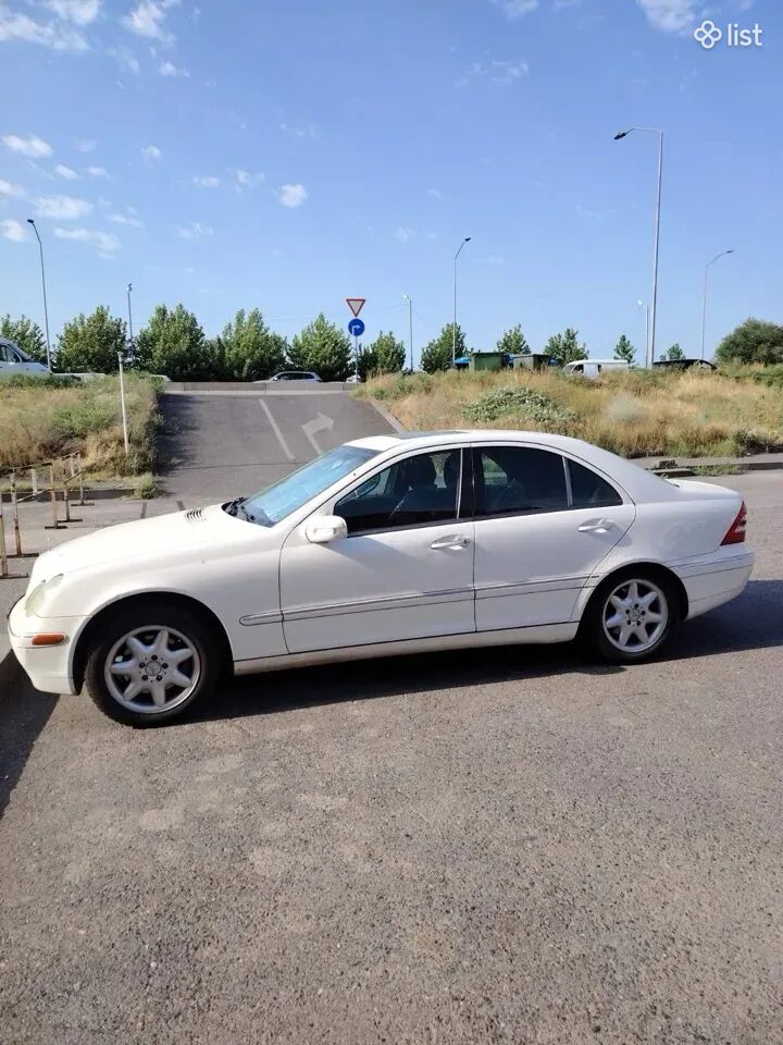 Mercedes-Benz 320, 3.2 լ, 2001 թ., գազ, սպիտակ